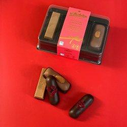 Sv. Michelsen -  4 petit fours JUL - ca. 100g