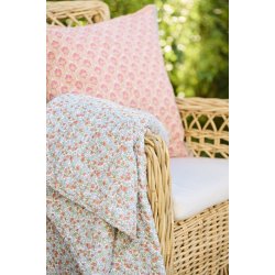 Ib Laursen - Quilt med lysebl� og rust blomster - 130 x 180 cm