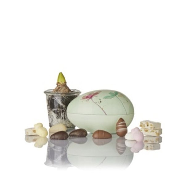 Cocoture - 142g mix � marcipan�g, p�skeskum &amp; fransk nougat i gr�nt metal�g med blomster