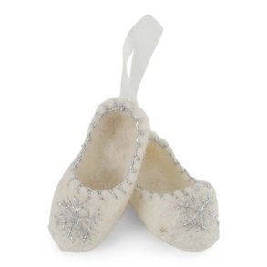 Gry & Sif ballerina sko med snefnug  hvid filt julepynt