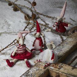 Speedtsberg - Julemus Noa &amp; Nelli 2 varianter  20 cm stof - 1 stk.