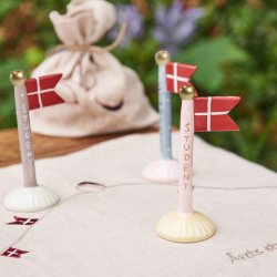 Speedtsberg -Flag student 3 varianter, 8x5x14cm keramik,1 stk