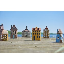 Speedtsberg - Hus til fyrfad 9 x 9 x 16cm keramik - lysebl