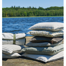 Speedtsberg - Pudebetr�k uden fyld blomstret 50x50cm bomuld