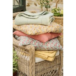 Ib Laursen -  Pudebetr�k gr�n med rustfarvede blomster og gr�nne - 60x60 cm.