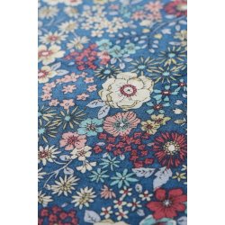 Ib Laursen -  Pudebetr�k bl� med off white, r�de, bl� og rosa blomster - 60x60 cm.
