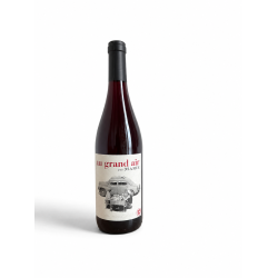 Julekurv med vin, chokolade, karamel og pebern�dder