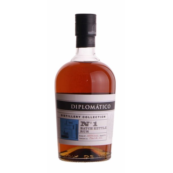 DIPLOMTICO DISTILLERY COLLECTION N1 BATCH KETTLE ROM 47% - 70cl..