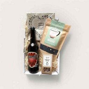 Gavekurv med julel, te, servietter og lkkerier