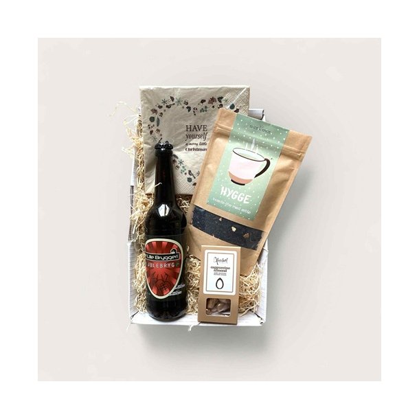 Gavekurv med julel, te, servietter og lkkerier