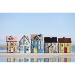 Ib Laursen Hus til fyrfadslys Visby bl dr brunt tag