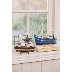 Ib Laursen Kutter med 2 net cremefarvet sejl