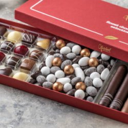 Gave med Roseglgg og 560g lkkerier til julen