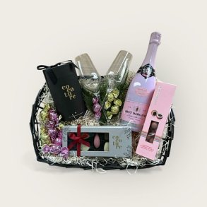 Nyt�rskurv med bobler, glas og chokolade