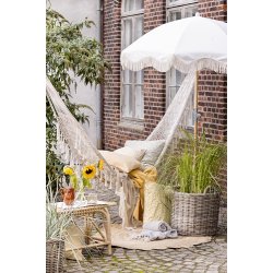 Ib Laursen Pudebetrk med sart gule, lyslilla, off white og grnne blomster 60 x 60 cm.