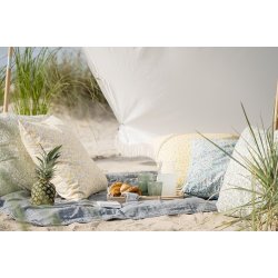 Ib Laursen Pudebetrk med sart gule, lyslilla, off white og grnne blomster 60 x 60 cm.