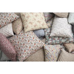 Ib Laursen Pudebetrk orange, rosa og creme blomster 60x60 cm.