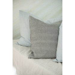 Ib Laursen Pudebetrk sorte og beige striber 50x70 cm