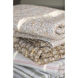 Ib Laursen Quilt grnne, hvide, beige og gr striber 130x180cm.