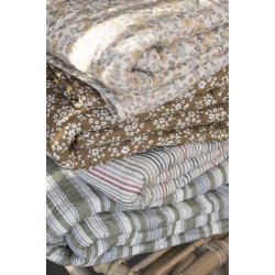 Ib Laursen Quilt grnne, hvide, beige og gr striber 130x180cm.