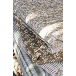 Ib Laursen Quilt grnne, hvide, beige og gr striber 130x180cm.