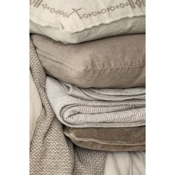 Ib Laursen Quilt hvid m/jordfarvede striber 130x180 cm.