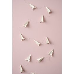 Ib Laursen Ranke med 12 juletrer 3-dimensional, 163 cm.