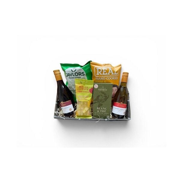 Sommergave med sm� vin, chips og l�kkerier