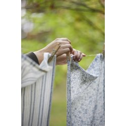 Ib Laursen Viskestykke Dorothea med stvbl blomsterranker