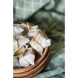 Ib Laursen - Viskestykke Holger stvgrn m/naturfarvede sm tern 50/70 cm.