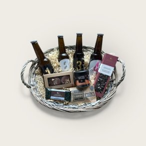 Adventskurv med l og masser af sde sager