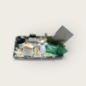 Bastkurv med Munkholm produkter og julehygge