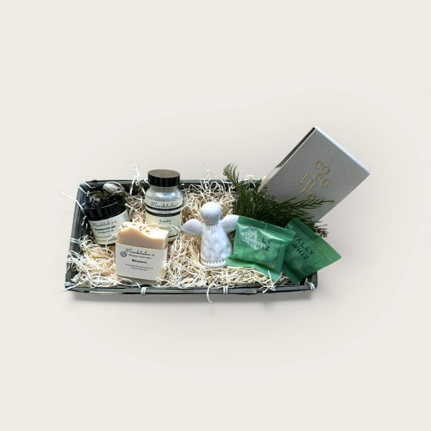Bastkurv med Munkholm produkter og julehygge
