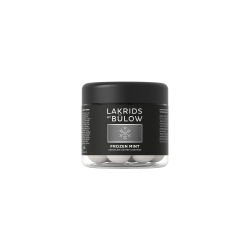 Gavekurv i bast fyldt med julelkkerier