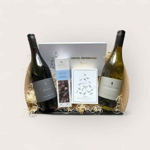 Gavekurv med vin, chokolade, karameller og ndder (JUL)