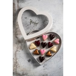 Gavekurv med vin, chokolade og karamel