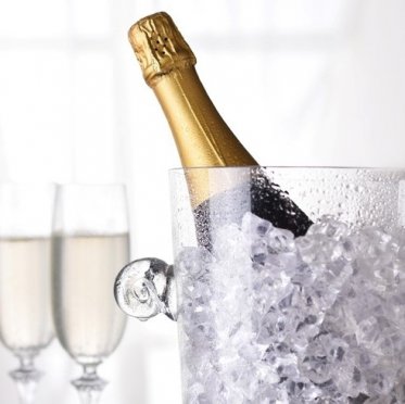 Gavekurv med vin og bobler
